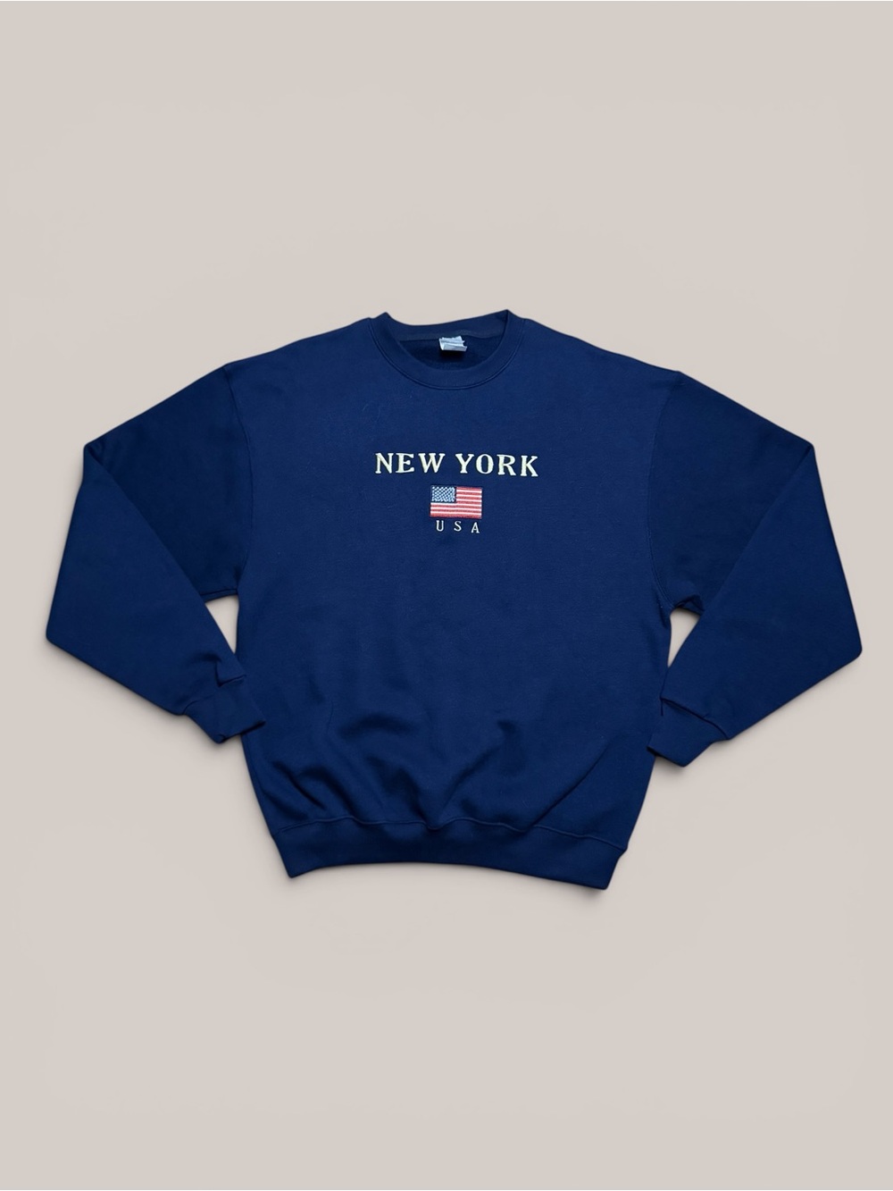 VINTAGE navy blue New York USA embroidered crewneck with American flag